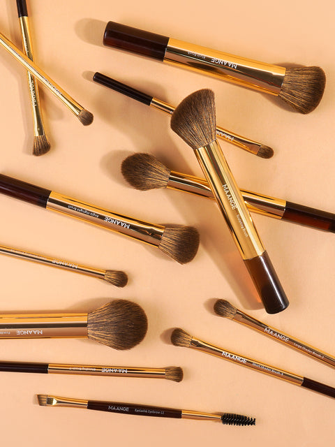 Makeup Brush Set — 13 Pieces with Sponge & Storage Pouch
